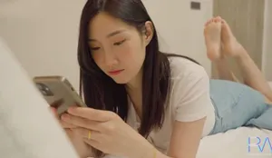 Xinh đẹp nhưng vẫn bị chồng yêu lén lút, vợ buồn tình cho anh giao hàng nắc luôn